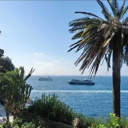 Naples Is Your Отель типа 